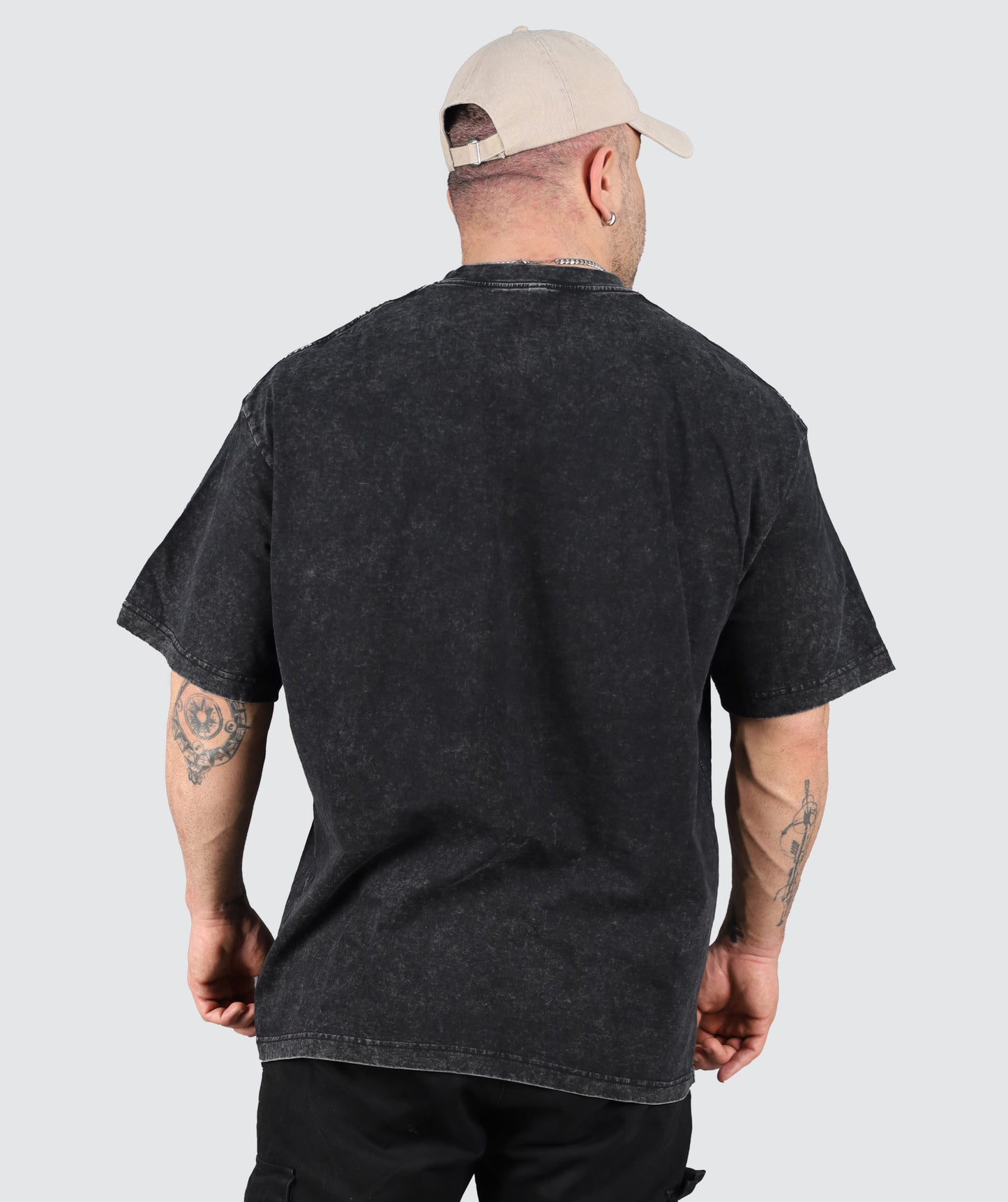 MoniMotion_Black_tshirt